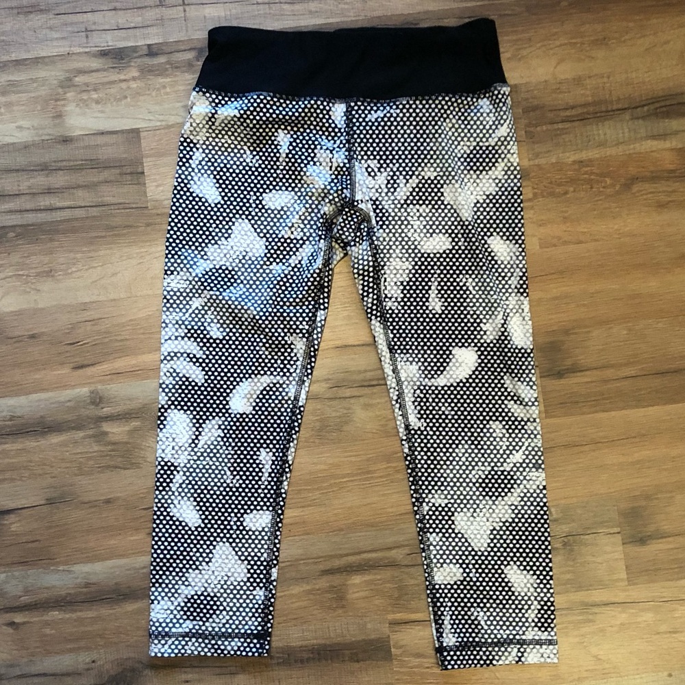 RBX Women’s Floral Graphic workout Capri